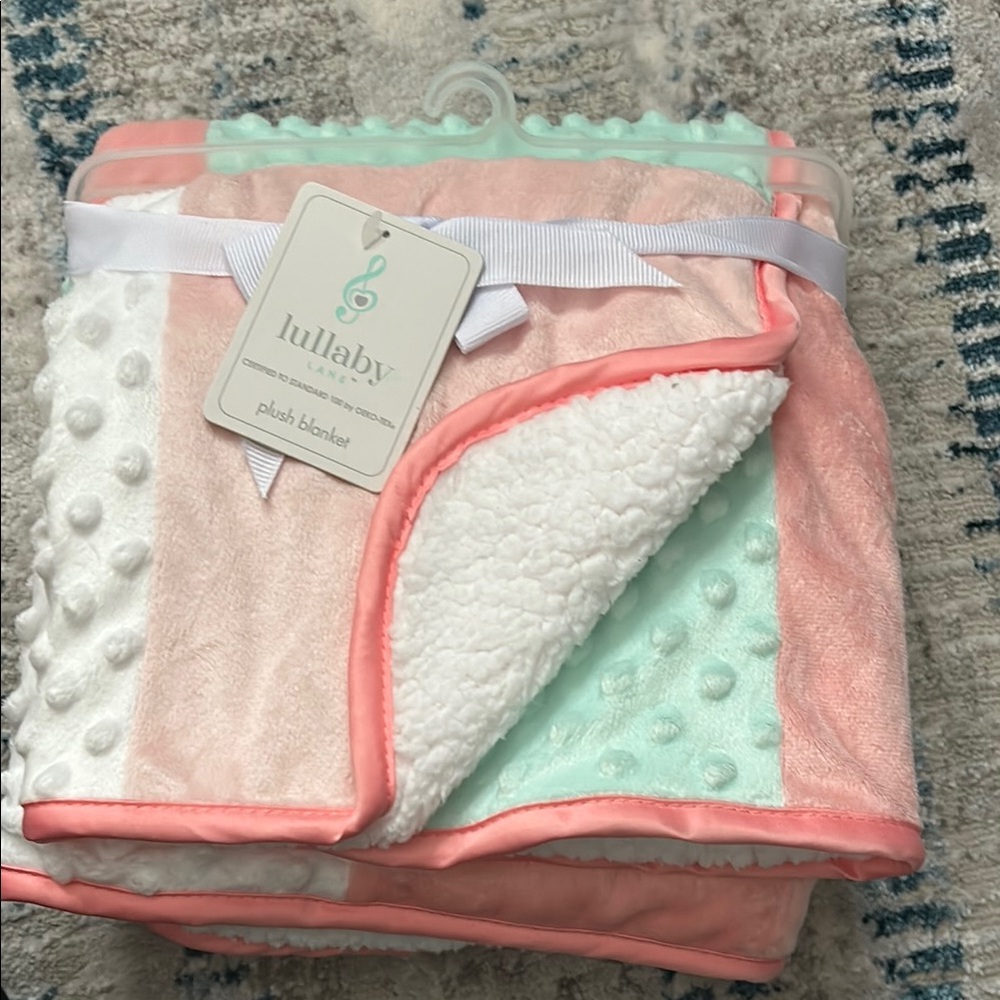 Lullaby Plush Blanket in Pink and Mint